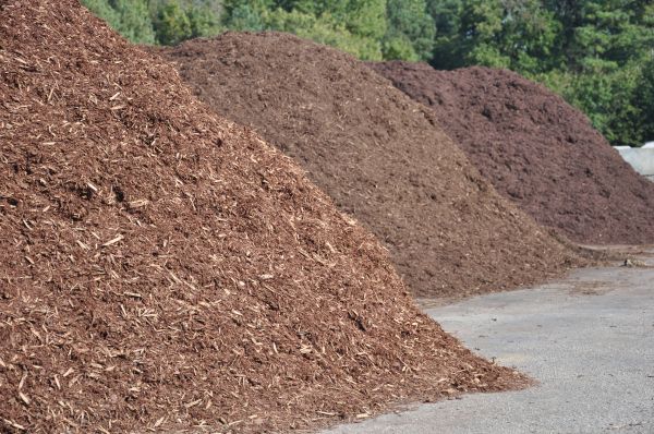 Brown Mulch Delivery in Gig Harbor
