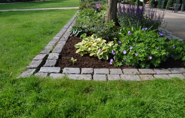 Flower Bed Mulching in Gig Harbor
